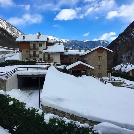 Ginny's House By World *